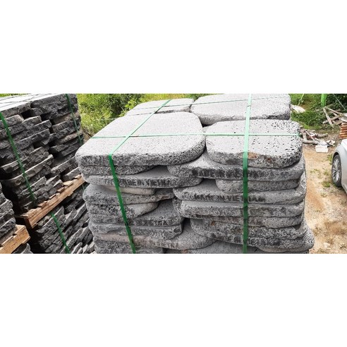 자연을 담은 발걸음, 레드조경 디딤석으로 꿈결 같은 정원을 완성하세요.