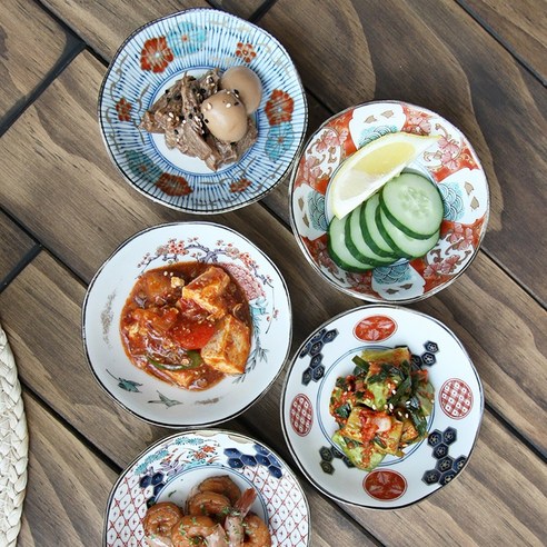 고급스러움과 실용성을 겸비한 일본 도자기 찬기세트