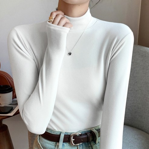 겨울철의 편안함, 따뜻함, 스타일, 품질, 가치를 제공하는 리빙노크 반목 기모 티셔츠