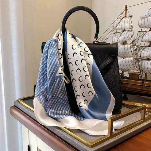 섬세한 아름다움, 100% 실크 스카프로 완성하는 당신의 스타일