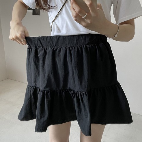 女  時尚  服裝  下裝  裙褲  成年女性  成年女性  婦女  女人  女士