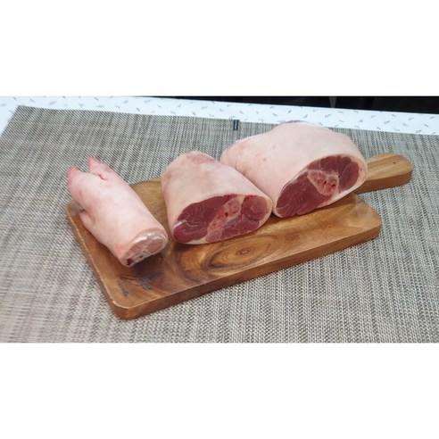 국내산 한돈의 진가를 느낄 수 있는 착한정육점의 통족 절단족