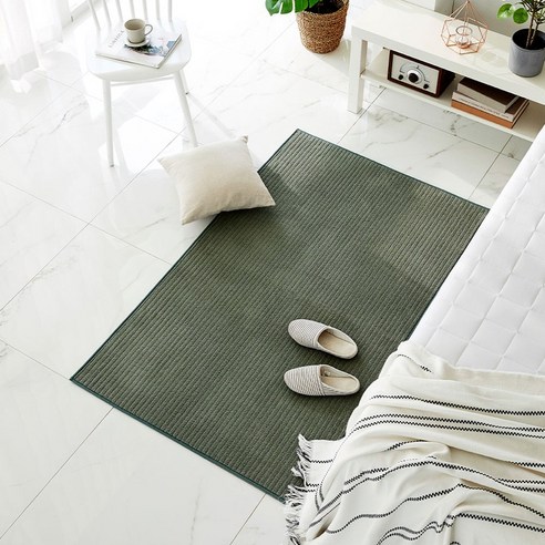 세련된 디자인과 편안함, 그리고 위생까지 완벽하게 갖춘 사계절 러그