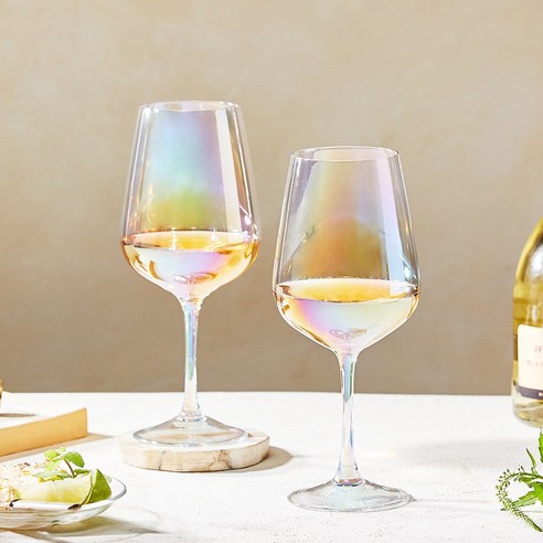 신혼부부를 위한 완벽한 와인잔 세트