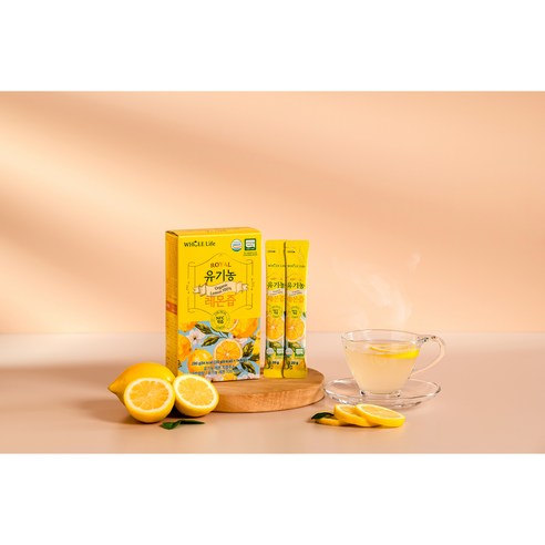 상큼함이 가득, 유기농 레몬즙으로 일상에 활력을 더하세요.