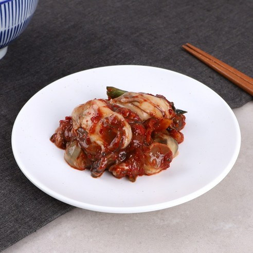국내산 제철 반찬 통영산 굴무침 300g 1개 생굴무침 국내산 제철 반찬 통영산 굴무침 300g 1개 생굴무침
