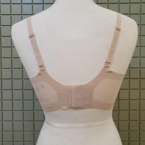 깃털처럼 가벼운 착용감, 여름을 잊게 하는 편안함