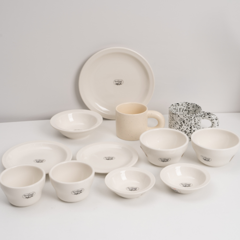 시라쿠스 뉴욕 그릇 세트로 완성하는 신혼의 아름다운 식탁