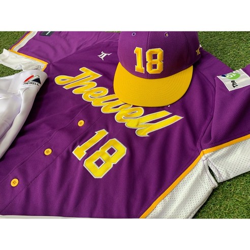 승리를 디자인하다, 저스트유니폼 야구 유니폼