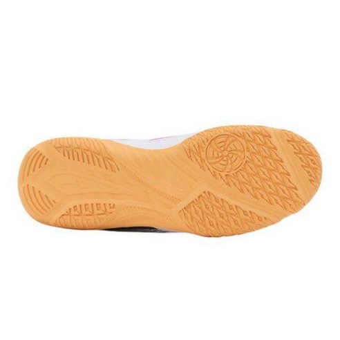 탁구화 하나 바꿨을 뿐인데, 실력이 쑥!