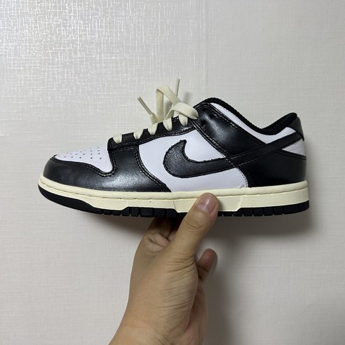 나이키 여성 덩크 로우 프리미엄 FQ8899-100