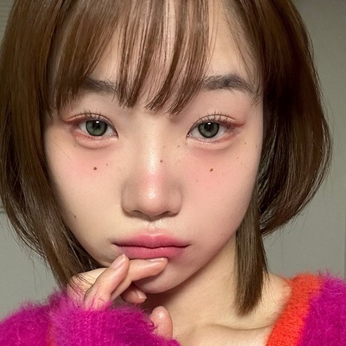 내구성이 우수한 아이라인 펜슬 🖊️