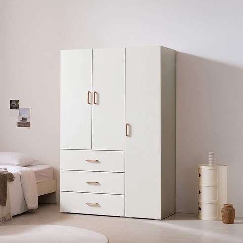 좁은 공간, 옷 때문에 고민이라면 누벨1200 키큰장이 정답!