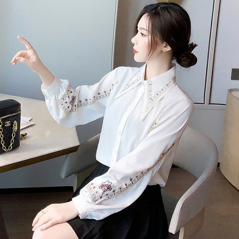 어썸풀 제니 자수 블라우스