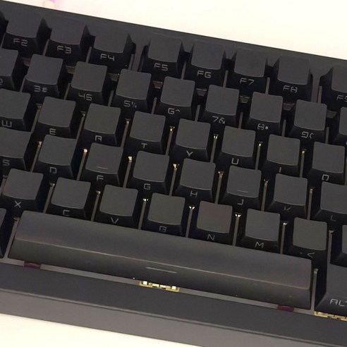 키보드 덕후 에디터의 솔직 담백 후기: 스마일준 블랙 키캡, 왜 샀을까? 블랙키캡