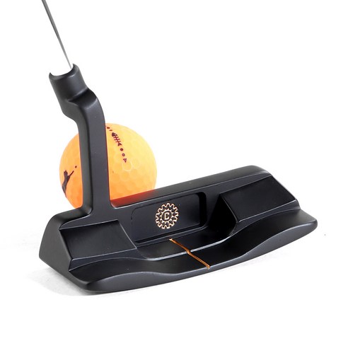 칼라미티제인 블랙 에디션 더블와이드 골프 퍼터 CL-100은 고품질의 디자인과 성능으로 골프를 즐기는 사람들에게 최적의 선택입니다.