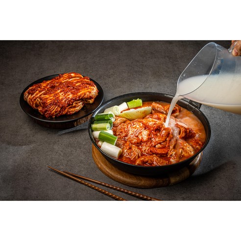 집에서 즐기는 쫄깃한 곱창과 칼칼한 국물의 환상적인 조화, 김태주 선산곱창 곱창전골