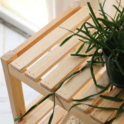 실용성과 스타일을 겸비한 리비니아 원목 신발장