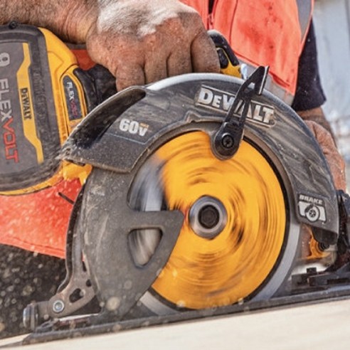 DEWALT DCS578X2 / 60V MAX FLEXVOLT XR 브러쉬리스 충전 원형톱 3.0Ah 세트 – 무선 충전식 다용도 원형톱 절단기 톱, 본품(배터리 미포함) 디월트충전톱 DEWALT DCS578X2 / 60V MAX FLEXVOLT XR 브러쉬리스 충전 원형톱 3.0Ah 세트 – 무선 충전식 다용도 원형톱 절단기 톱, 본품(배터리 미포함) 디월트충전톱