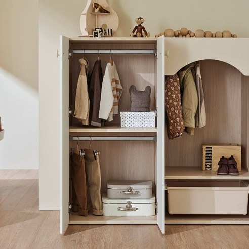 아이들을 위한 안전하고 실용적인 옷장