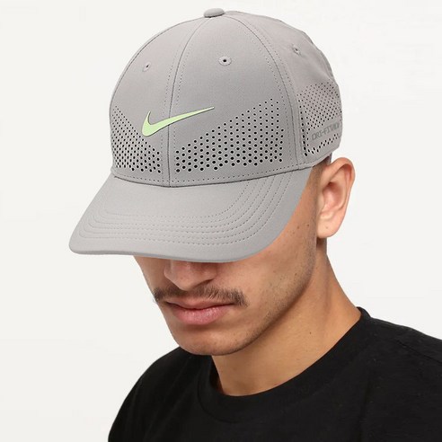 스타일과 기능성을 모두 갖춘 나이키 캡모자: 당신의 활동적인 일상을 빛내줄 동반자 나이키스냅백