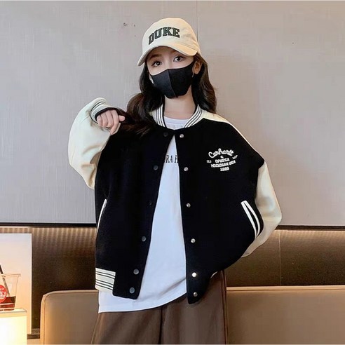 포근함과 스타일을 동시에! 키즈 후리스 야구점퍼로 가을 스타일 완성!