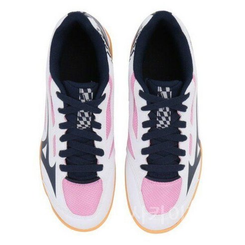 탁구화 하나 바꿨을 뿐인데, 실력이 쑥!