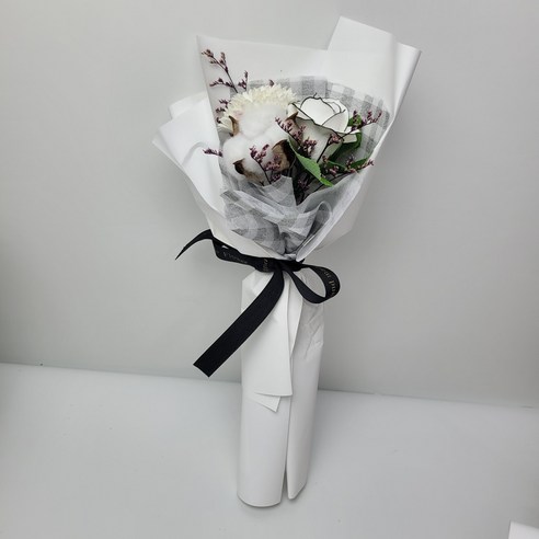 작은 선물로 빛나는 특별한 순간