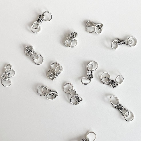 손가락에 고유한 매력을 더하는 클래식하고 세련된 실버925 고리 클래습