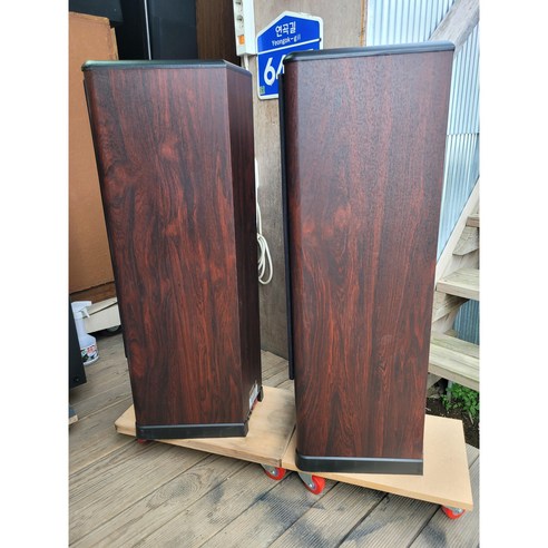 탄노이 D50, 음악 감상의 새로운 세계로 당신을 초대합니다.