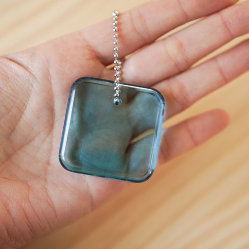 네임택 열쇠고리 몰드로 시작하는 나만의 레진아트