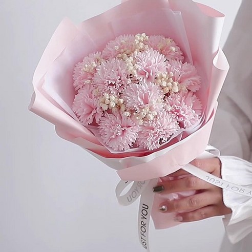 비누꽃 장미와 국화의 향연으로 특별한 순간을 장식하세요.