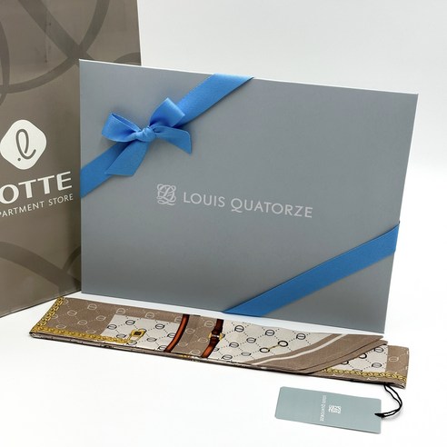 섬세한 아름다움, 루이까또즈 실크 스카프로 완성하는 우아한 스타일