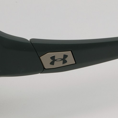 골프와 라이딩에 최적화된 언더아머 편광 선글라스