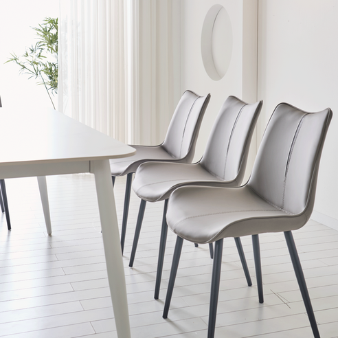 세심한 아름다움이 녹아든 식탁