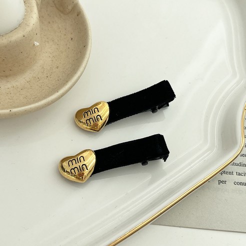 작은 변화로 스타일을 완성하는 미다미 케토 미니 집게핀