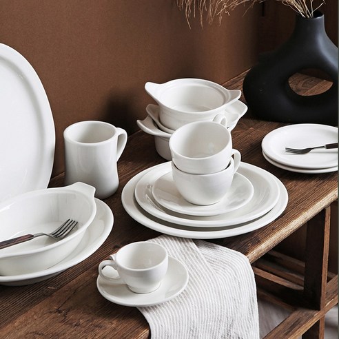 식탁에 내려앉은 깊고 푸른 밤, 시라쿠스 뉴욕 킹스인 미드나잇블루 홈세트