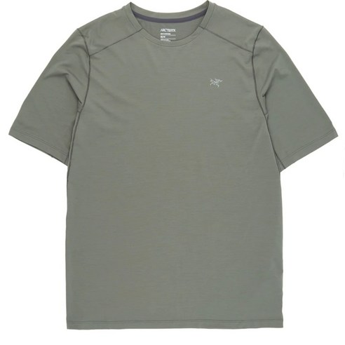 기능성과 스타일을 겸비한 아크테릭스 코막 크루 SS 티셔츠로 활동적인 라이프스타일을 완성하세요.