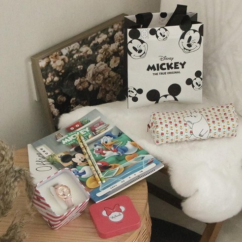 어린 소녀들의 시간 관리에 스타일과 실용성을 더하는 미니마우스 손목시계