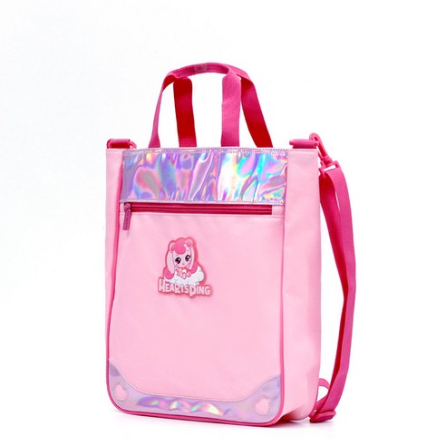 사랑스러움과 실용성을 겸비한 완벽한 키즈 보조가방