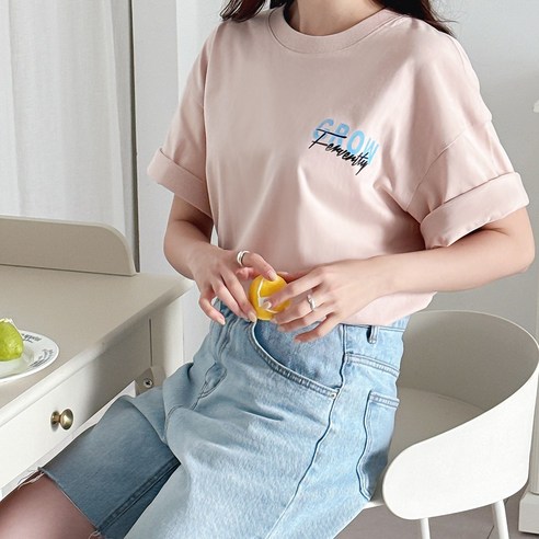 현대적이고 편안한 스타일을 위한 모던바이브 그로우 오버핏 프린팅 반팔 티셔츠