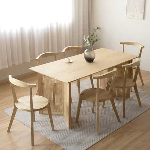 로만 원목 6인용 식탁, 자연과 함께하는 다이닝의 시작