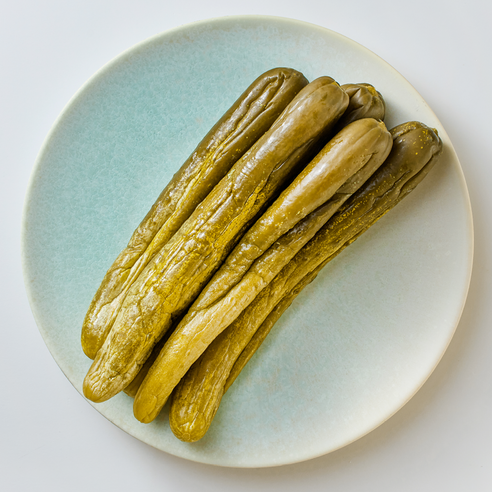 무첨가로 즐기는 아삭한 전통 발효 오이지