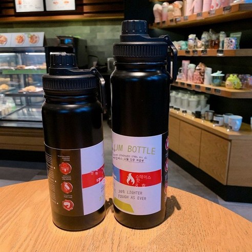 최신 창의력 대용량 야외 운동 창의 휴대용 304 스테인리스강 보온컵, 검정색, 600Ml