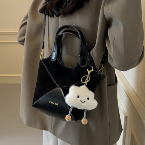 세련된 디자인과 실용성을 갖춘 가을·겨울 데일리 가방