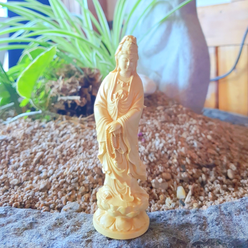 지친 일상에 평안을 선물하는 회양목 관세음보살 조각상