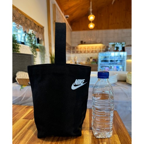 텀블러백: 필수품을 편리하고 스타일리시하게 운반하기 위한 완벽한 액세서리