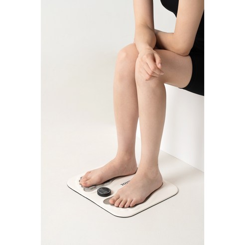 지친 발에 휴식을, 발톡스 EMS 발마사지기로 프리미엄 홈케어를 경험하세요!