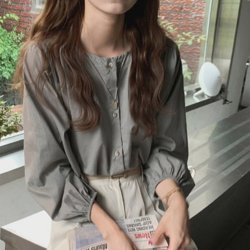 KORELAN 봄가을 여성상의 핏 심플 라운드 서양식 디자인 미니멀 긴팔안감셔츠