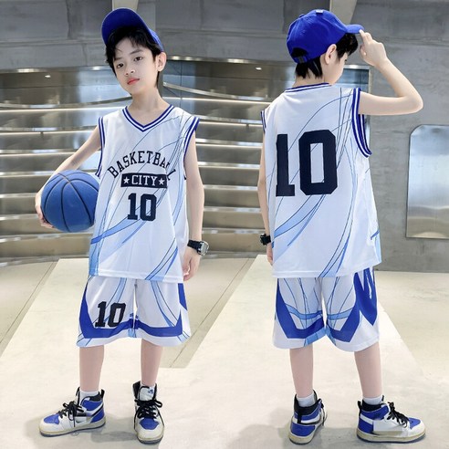 뉴욕 감성, 여름 내내 어울리는 청춘의 반팔티셔츠와 반바지